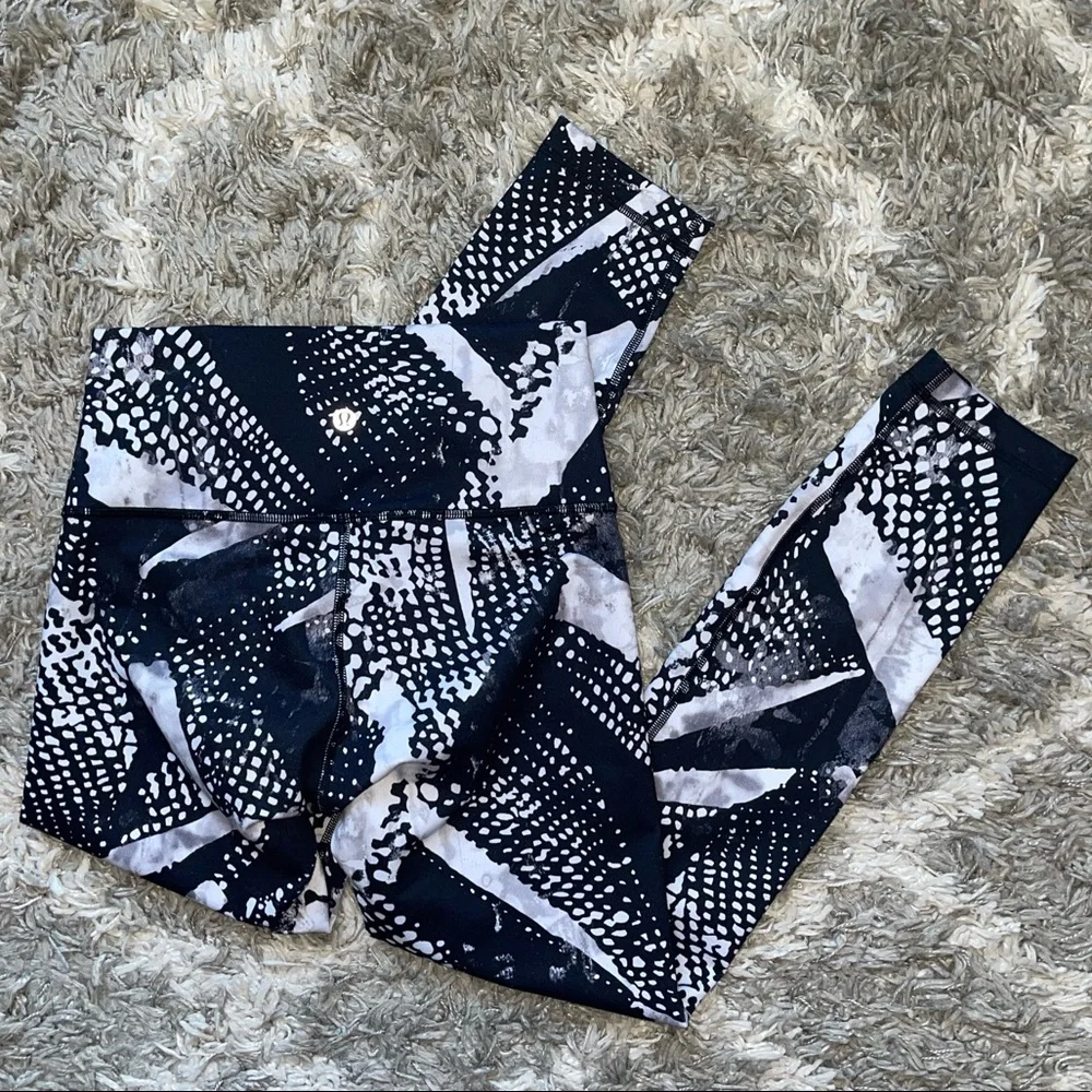 Lululemon Wunder Under Crop III *Full-On LuonStatic Mist White Black Leggings